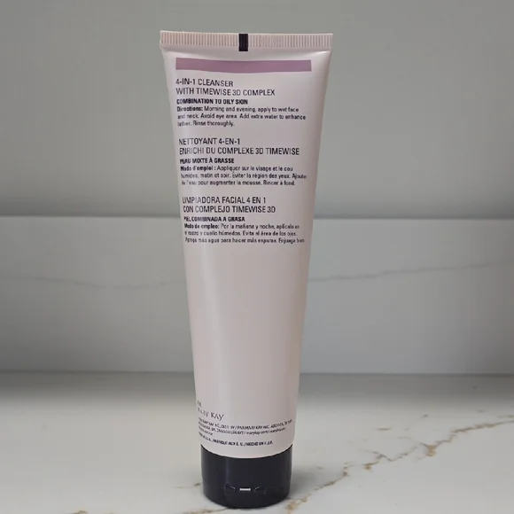 Mary Kay Timewise Cleanser in Soft Pink - Picture 2 of 3